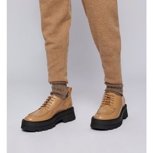 CHUNKY-SOLE SHOES IN ITALIAN BRUSH-OFF LEATHER size 39